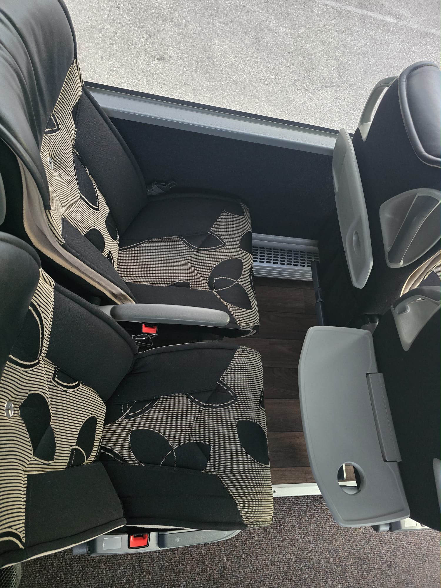 Sitzplätze im Reisebus